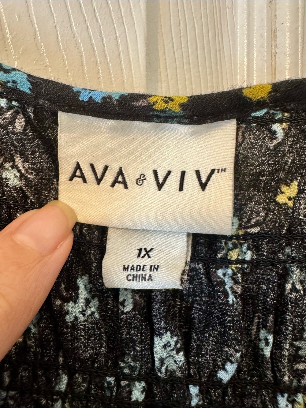 Ava & Viv Navy Blue Smocked Floral Cotton Tunic - Picture 5 of 6